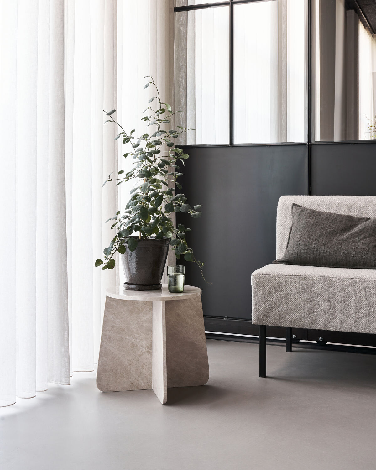 Marb sidebord – beige marmor