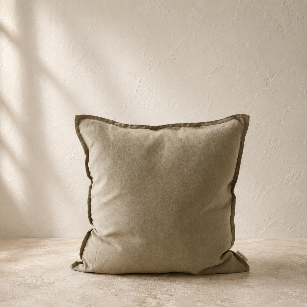 Pudebetræk i hør – Oliven -  50×50 cm