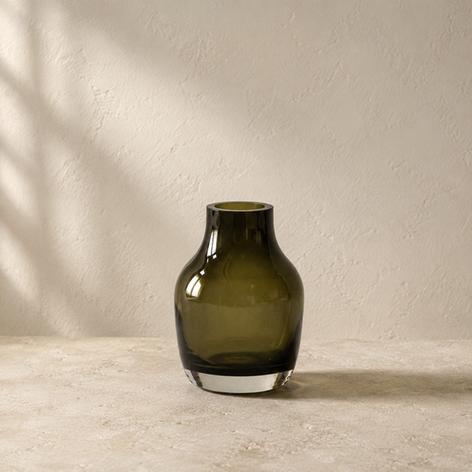 Paloma mundblæst vase i transparent røggrønt glas