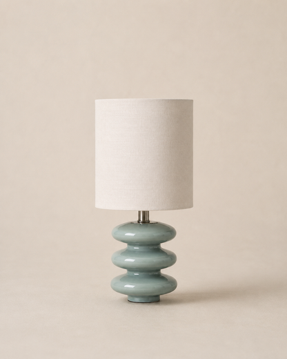 Step bordlampe – lyseblå og råhvid