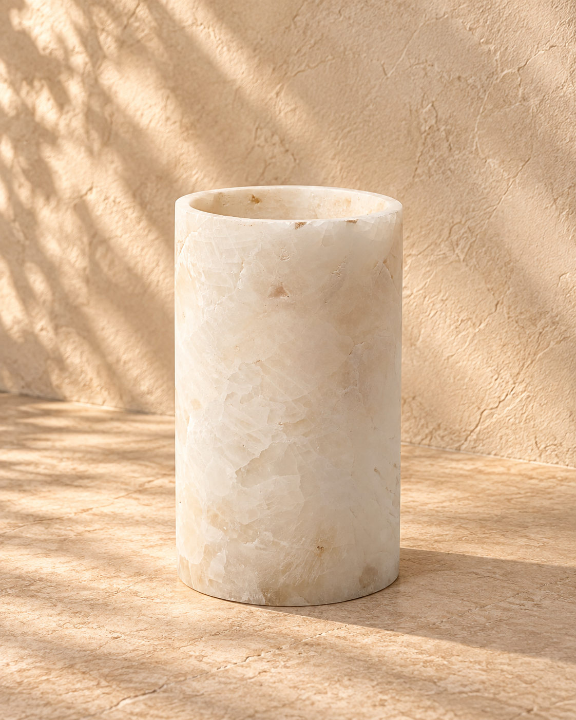 Hvid cylinderformet fyrfadsstage i ren alabaster