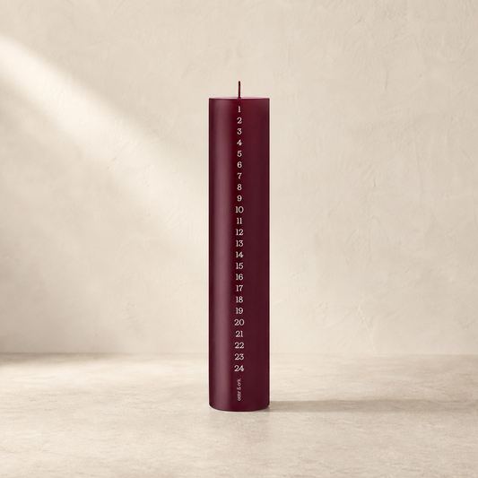 ester & erik – Kalenderlys – 25 x 5 cm – Deep wine
